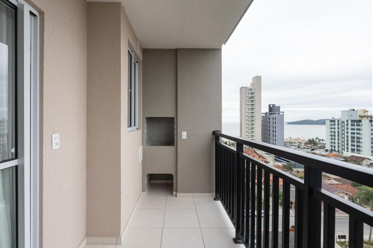 Apartamento Com Vista Mar, Ar-Condicionado, Wi-Fi Condominio Com Piscina, Quadra De Esportes Playground Infantil A 15 Minutos Do Beto Carreiro Piçarras Extérieur photo